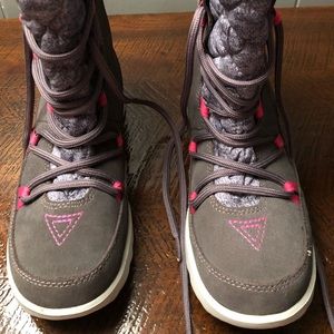 Northface Women’s Boots Size 6